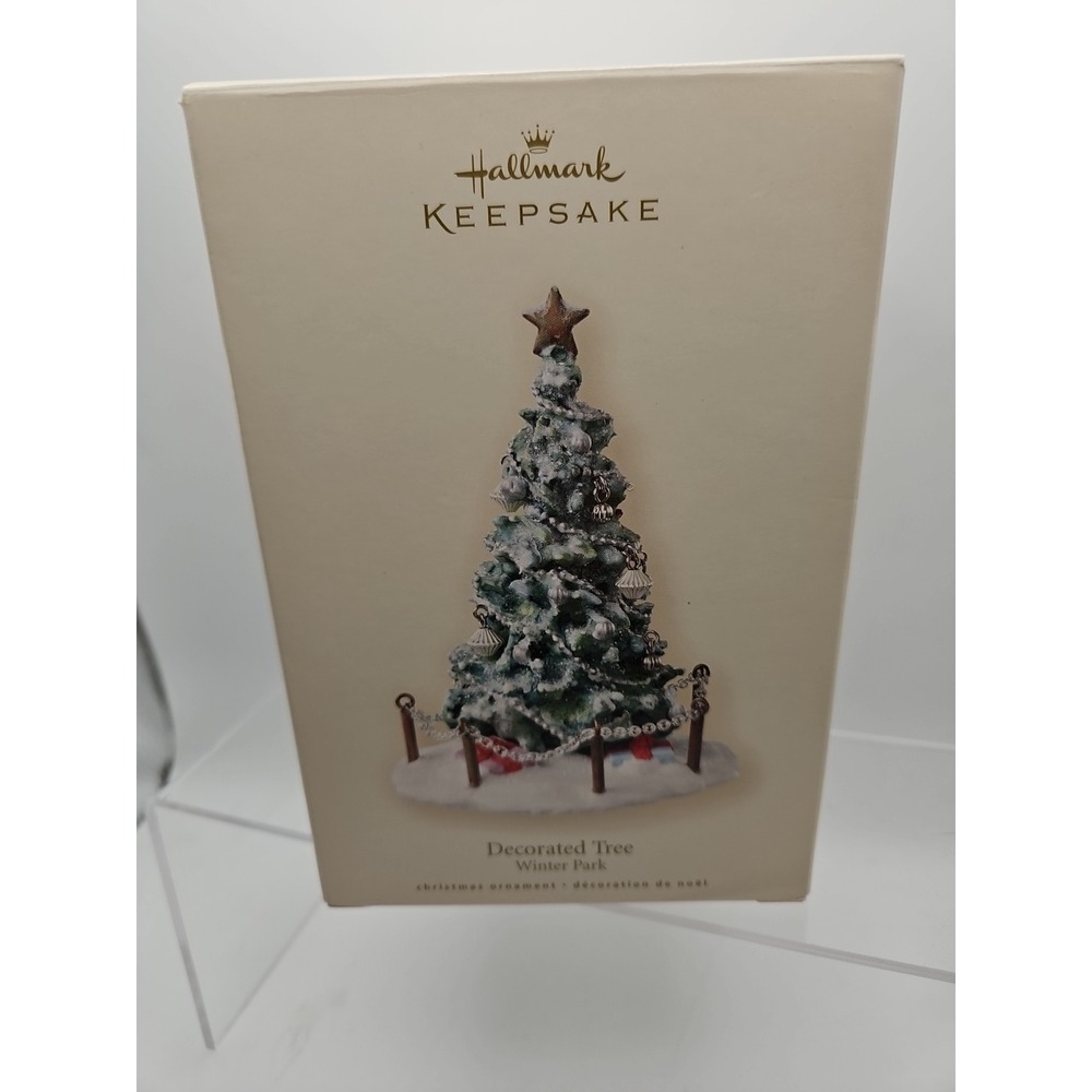 Hallmark 2007 Keepsake Ornament "Decorated Tree" ~ Winter Park Series (490) - Picture 1 of 5